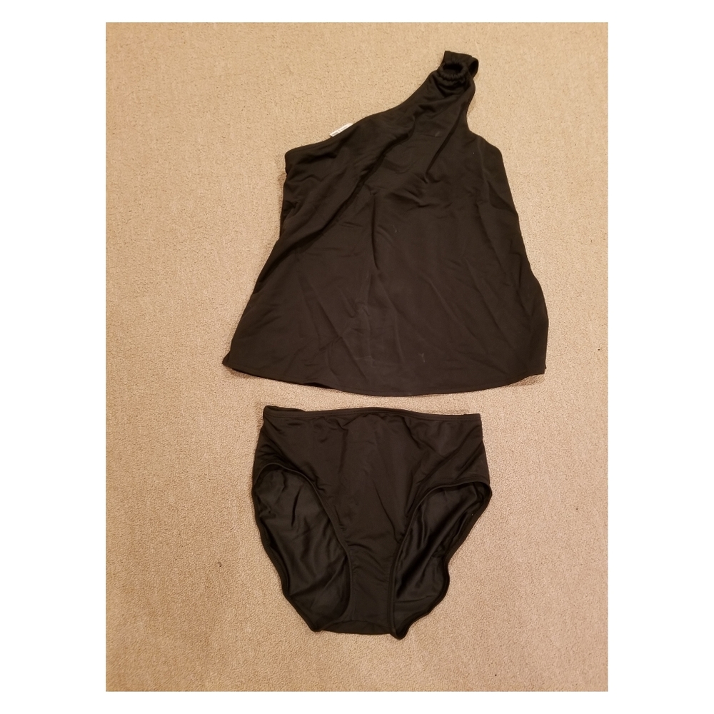 NWT A Pea in the pod black tankini